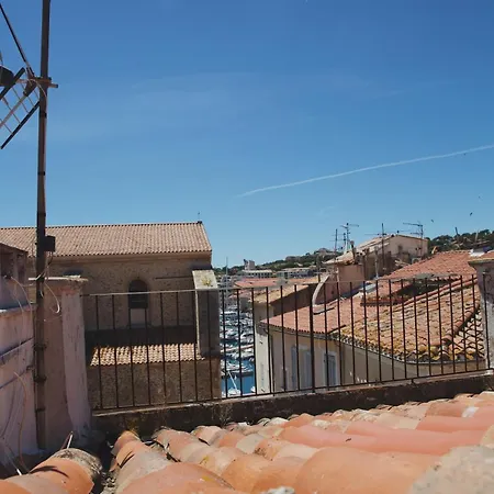 Bleu Duplex With Sea View *